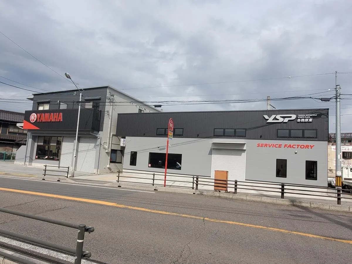 店舗外装リニューアル YSP各務原東店　